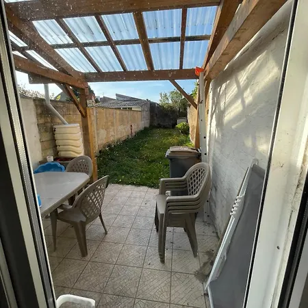 Maison Familiale Avec Terrasse Et Jardinet